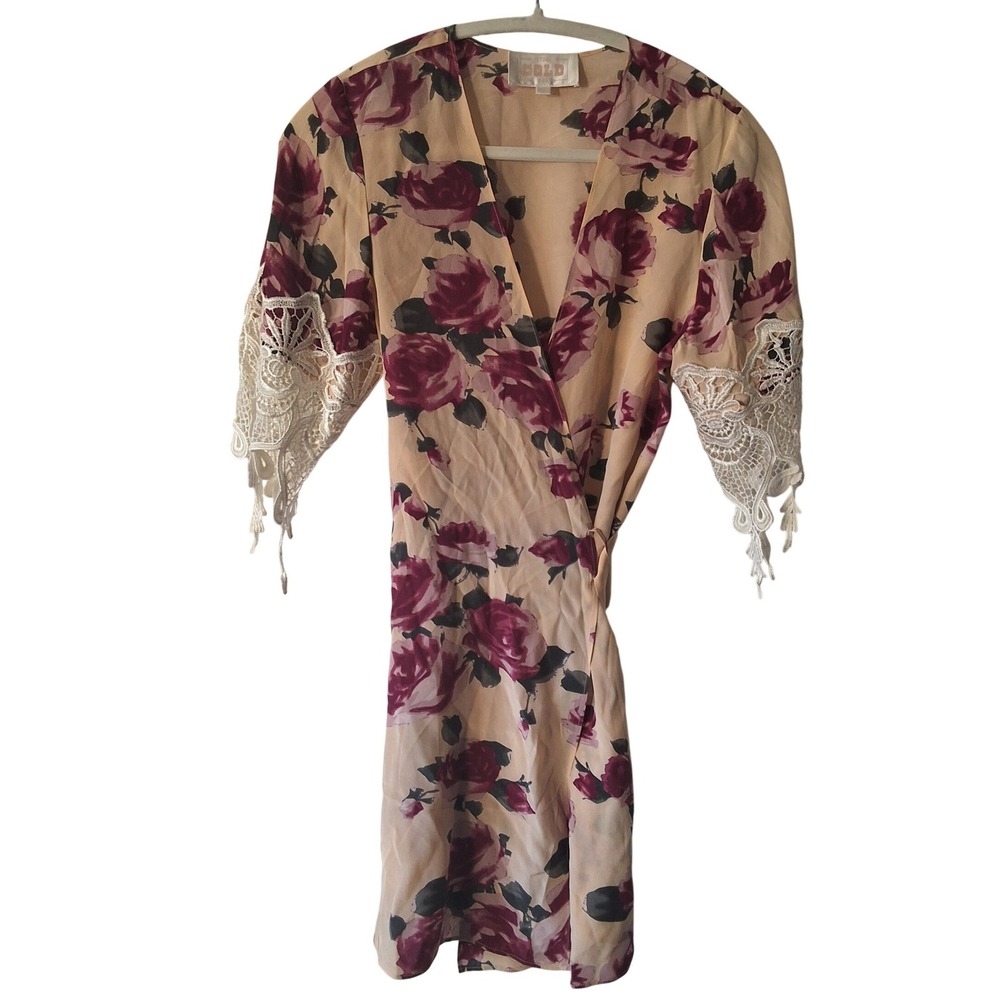 Stone Cold Fox O/S‎ Silk Floral Wrap Robe Tan Pink Floral Lace Trim Honeymoon